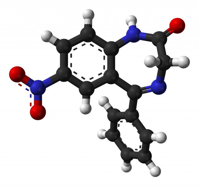 Fil:640px-Nitrazepam-from-xtal-3D-balls.png